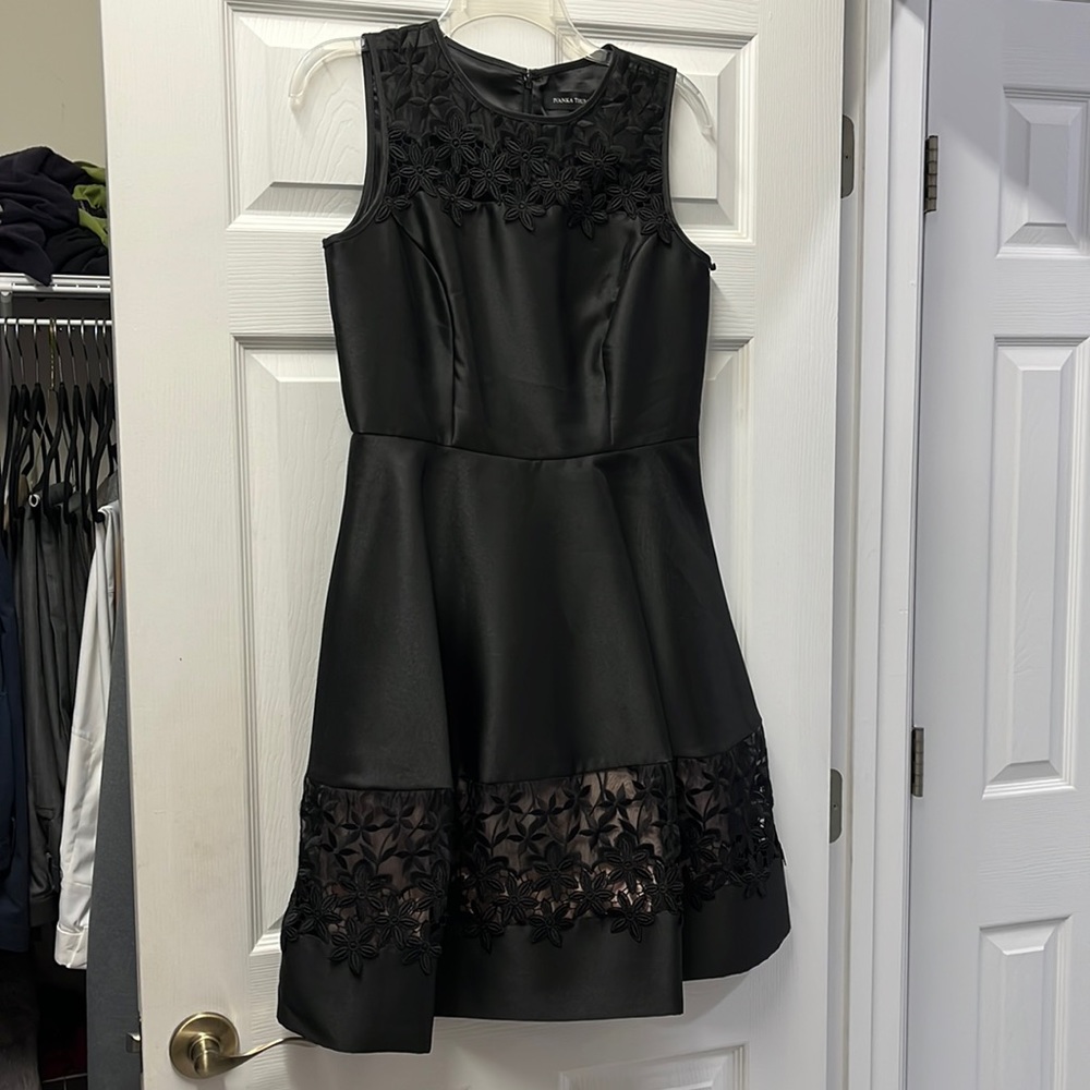 Ivanka Trump Black Cocktail Dress Size 4